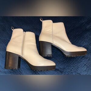 BARELY WORN - LUCKY BRAND Womens Beige Worrin Leather Booties 10M